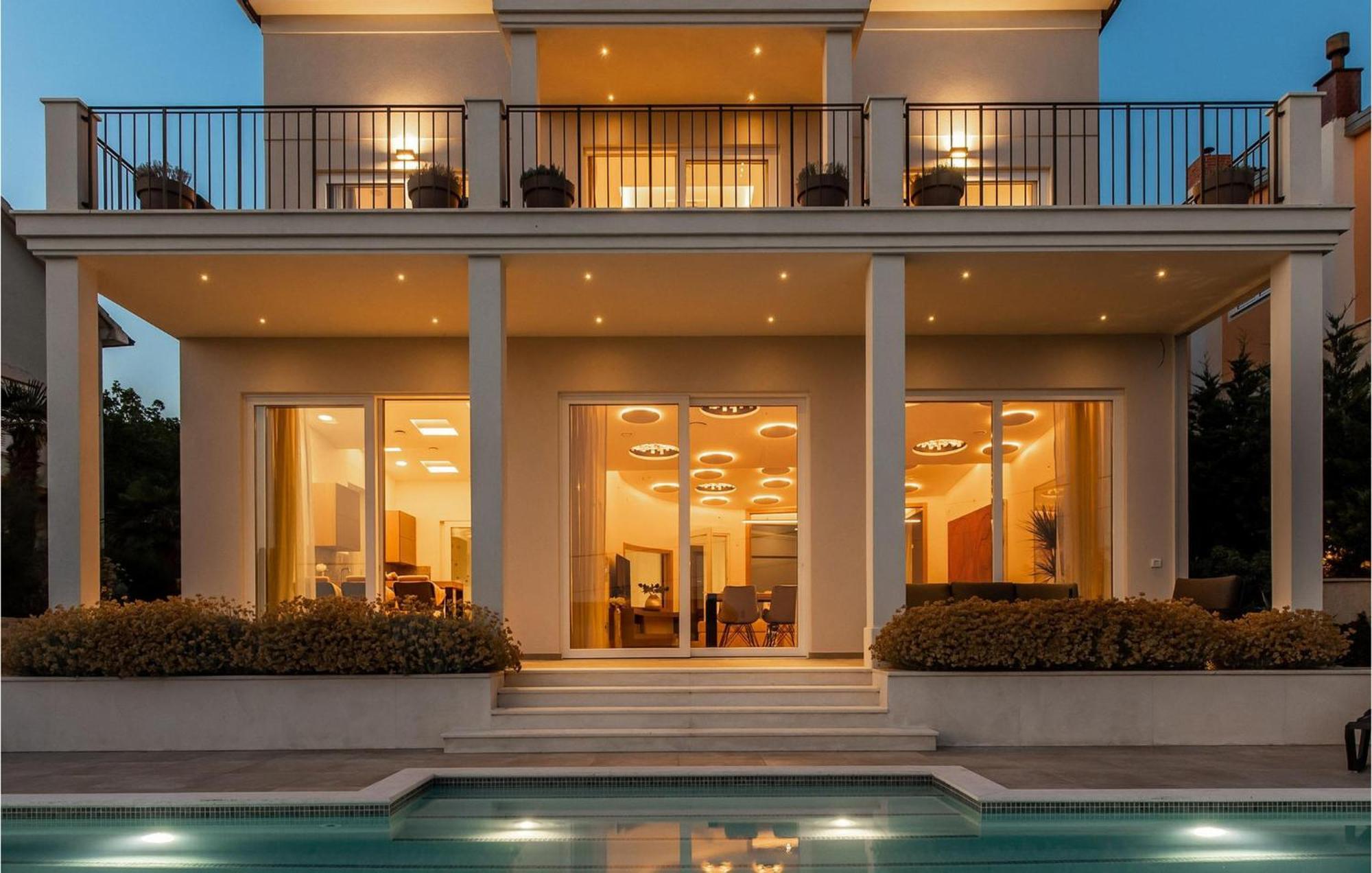 Villa Margo Loretta Smrika Bagian luar foto